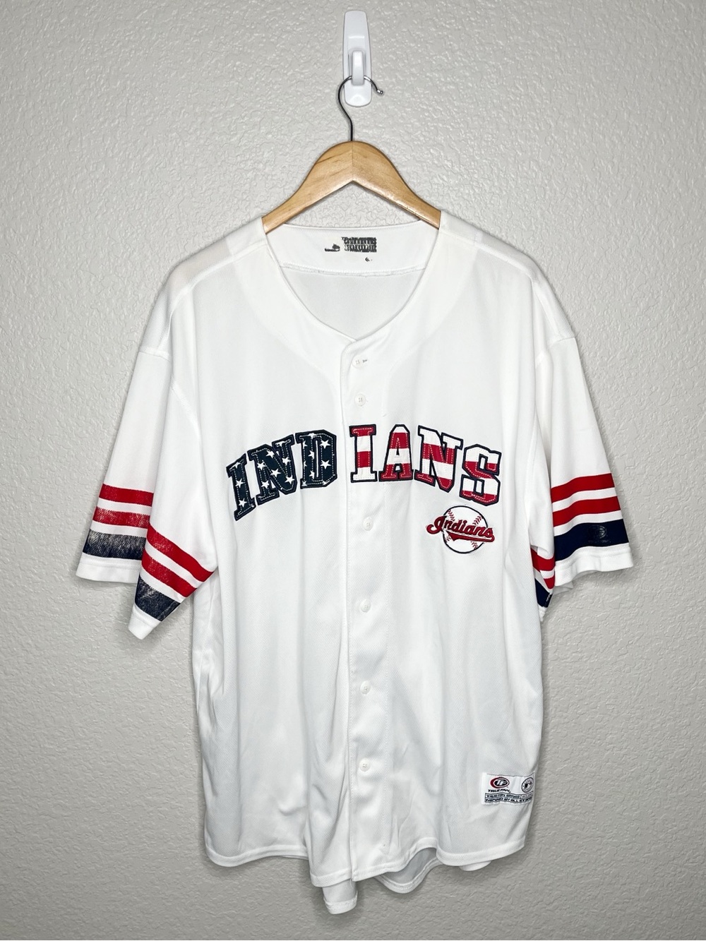 Cleveland Indians Patriotic Baseball Jersey XL White‎ Red Blue Button Up MLB